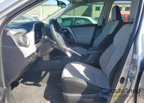 2016 Toyota Rav4 Xle z USA, uszkodzony, nr VIN 2T3WFREVXGW265600